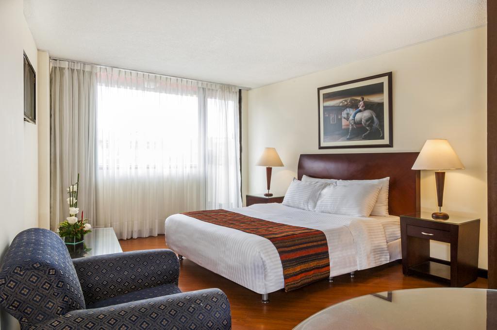 Hotel 51 Plaza Bogotá Extérieur photo